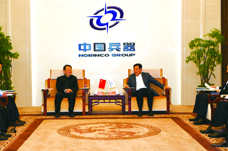 DSC_5985石巖會(huì)見(jiàn)西工大書(shū)記.png